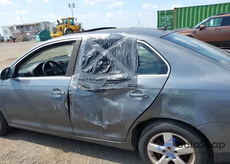 2008 Volkswagen Jetta Se/Sel из США, поврежденный, VIN 3VWRM71K38M197384